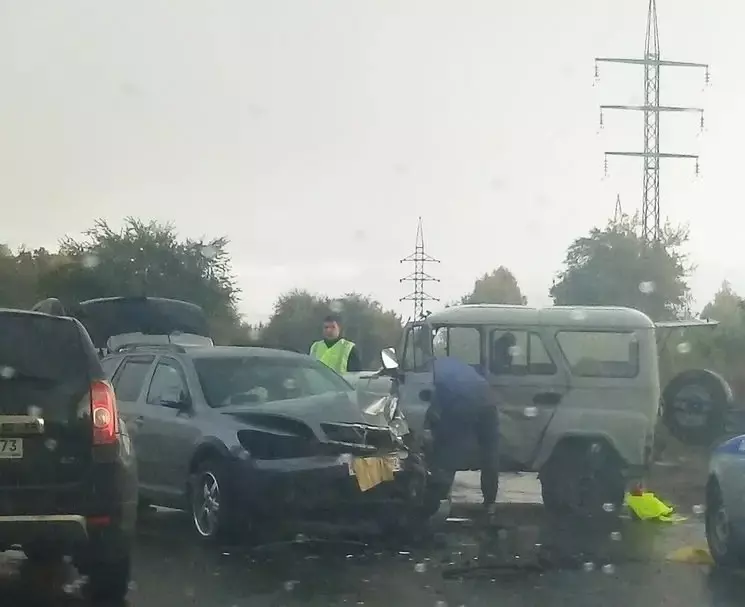 В Аксае пострадал водитель «УАЗа» после столкновения с иномаркой