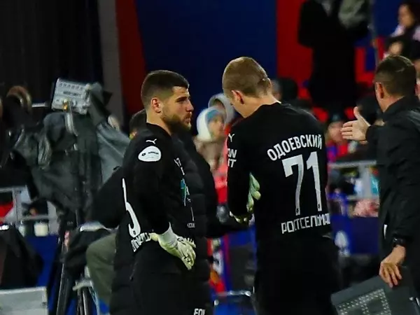 Сыграл два матча и «сломался»: вратарь «Ростова» получил травму в матче с ЦСКА