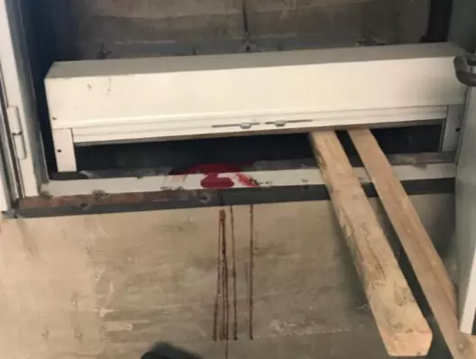 В Ростове на заводе лифт раздавил монтёра при ремонтных работах