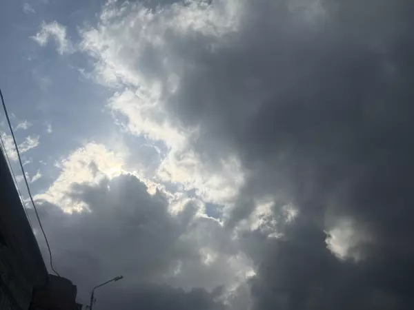 Фото к материалу: Юрий Слюсарь: Более десятка БПЛА отразили в Ростовской области