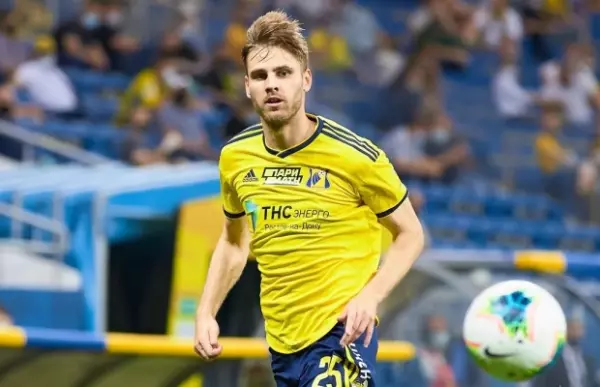 Фото к материалу: Арсений Логашов: ФК «Ростов» останется в середине турнирной таблицы