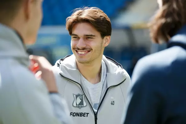 Фото к материалу: Слезу вряд ли пущу: Илья Вахания высказался об уходе из «Ростова» в «Краснодар»