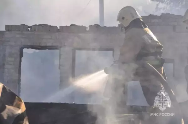 Фото к материалу: Погиб человек: за сутки в Ростовской области потушили семь техногенных пожаров