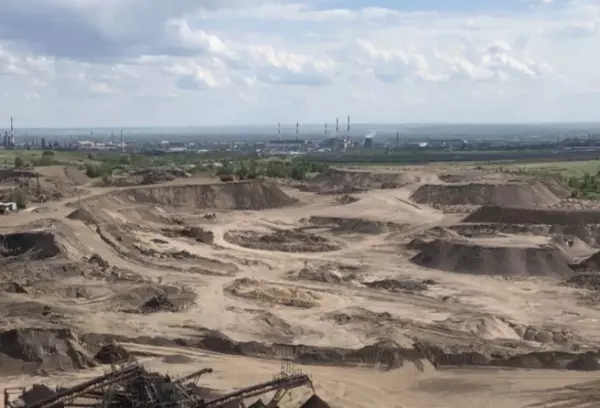 Фото к материалу: Миллионы за дыру в земле: в Ростовской области массово продают карьеры