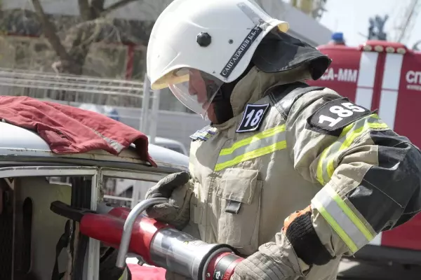 Фото к материалу: За минувшие сутки в Ростовской области пожарные потушили 12 пожаров