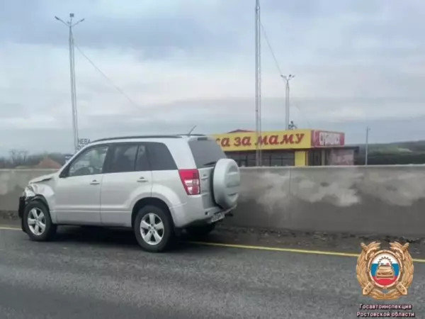 Фото к материалу: На трассе М-4 «Дон» в Ростовской области пешеход погиб в аварии