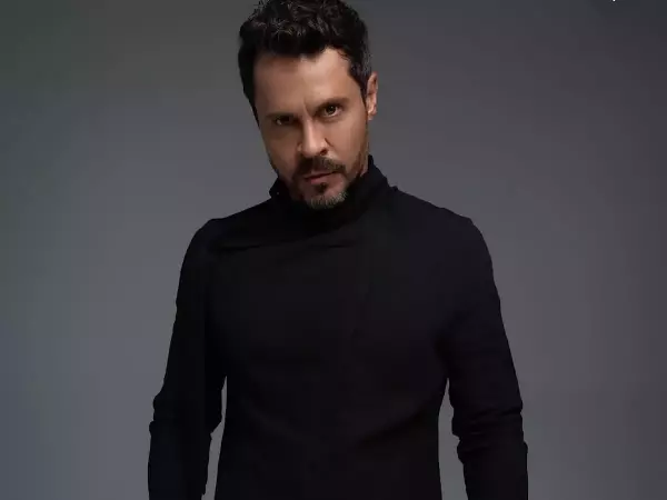 Фото к материалу: Младшая дочь актера Павла Деревянко шокировала его выбором профессии