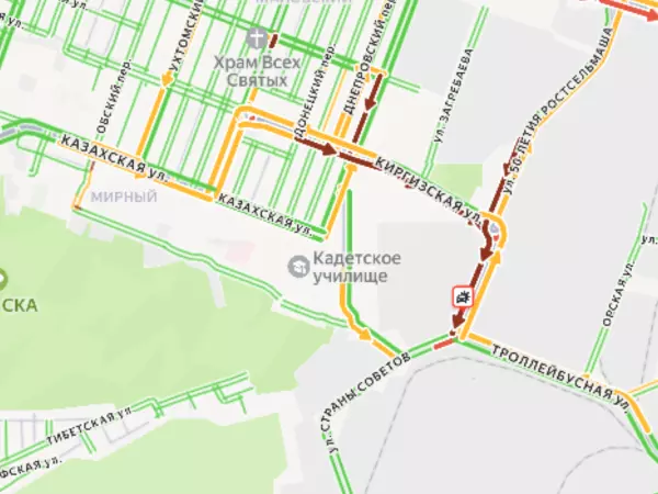 Фото к материалу: В Ростове в Чкаловском из-за двух аварий образовалась многокилометровая пробка