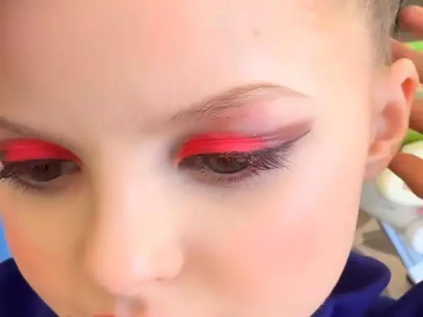 Фото к материалу: Дочь Анастасии Костенко получила травму на соревнованиях по гимнастике