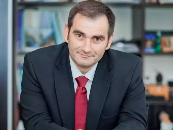 Фото к материалу: Экс-министр здравоохранения Юрий Кобзев перешел на работу в больницу Таганрога