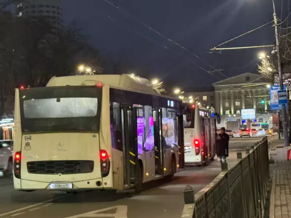 Фото к материалу: В Ростове установят 100 новых остановок