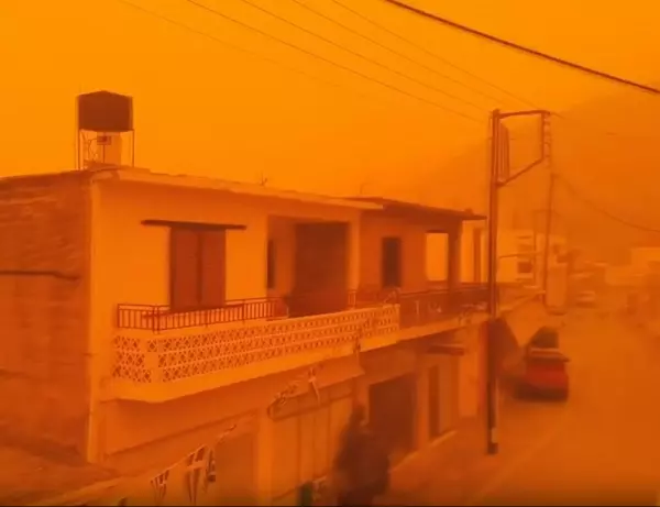 Фото к материалу: Песчаная буря накрыла остров Крит в Греции