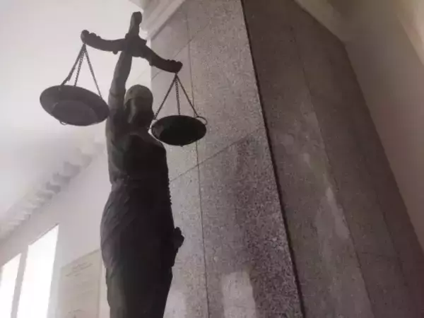 В Испании осудили супругов, которые несколько лет держали взаперти детей из-за коронавируса