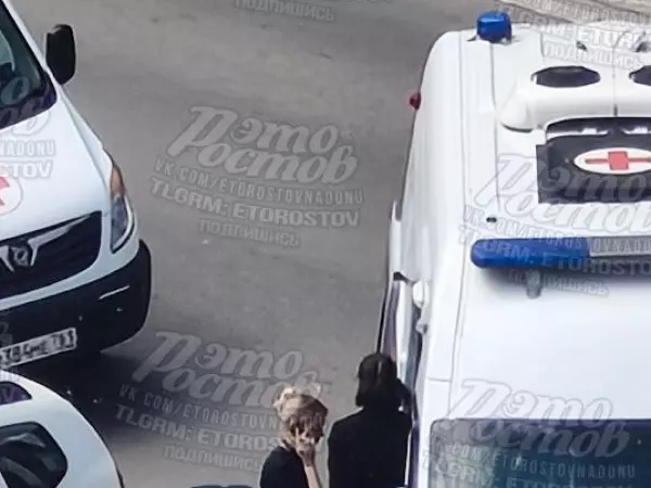 Фото к материалу: Три «скорых» на месте ДТП: в Ростове автобус врезался в «ГАЗель»