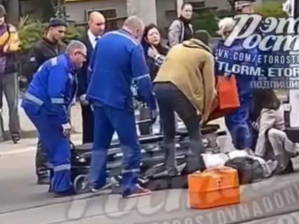 Фото к материалу: В Ростове на Максима Горького сбили человека