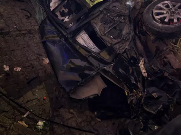 Фото к материалу: В Ростове двое погибли и двое пострадали в ДТП на Нагибина