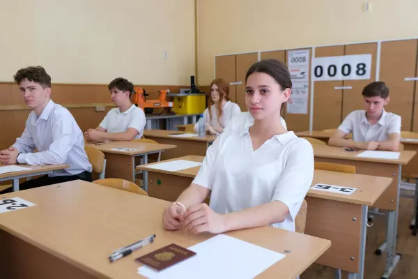 Фото к материалу: В Ростовской области тысячи девятиклассников сдают ОГЭ по русскому языку