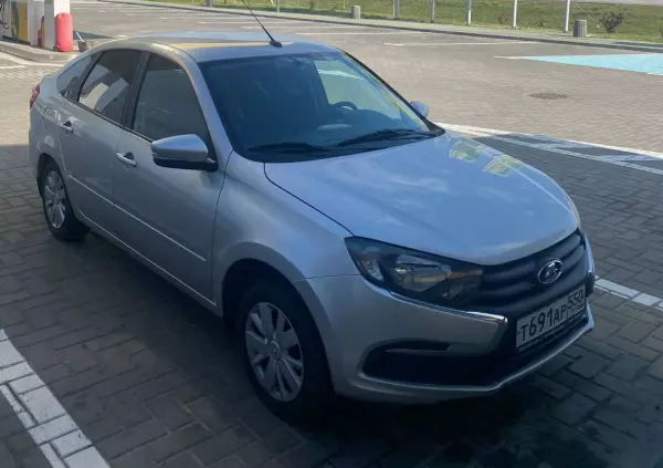 Фото к материалу: Автоэксперт из Ростова объяснил, как уберечь машину от жары летом